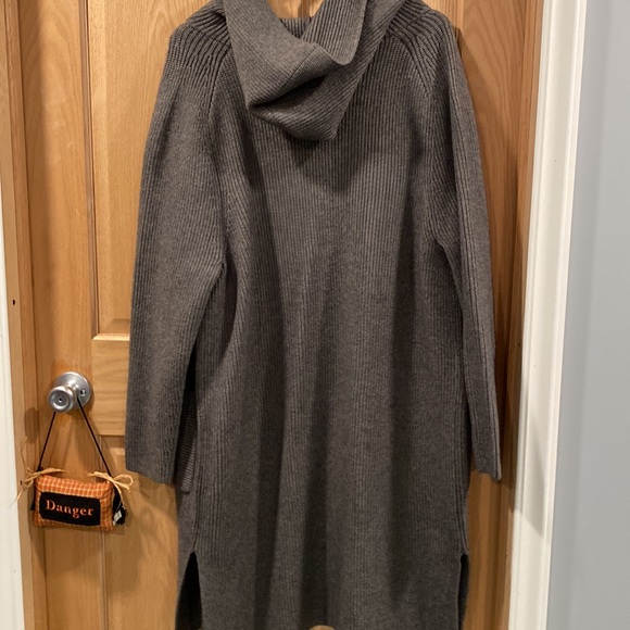 Ann Taylor size Lg. Grey hooded sweater coat - Picture 3 of 6